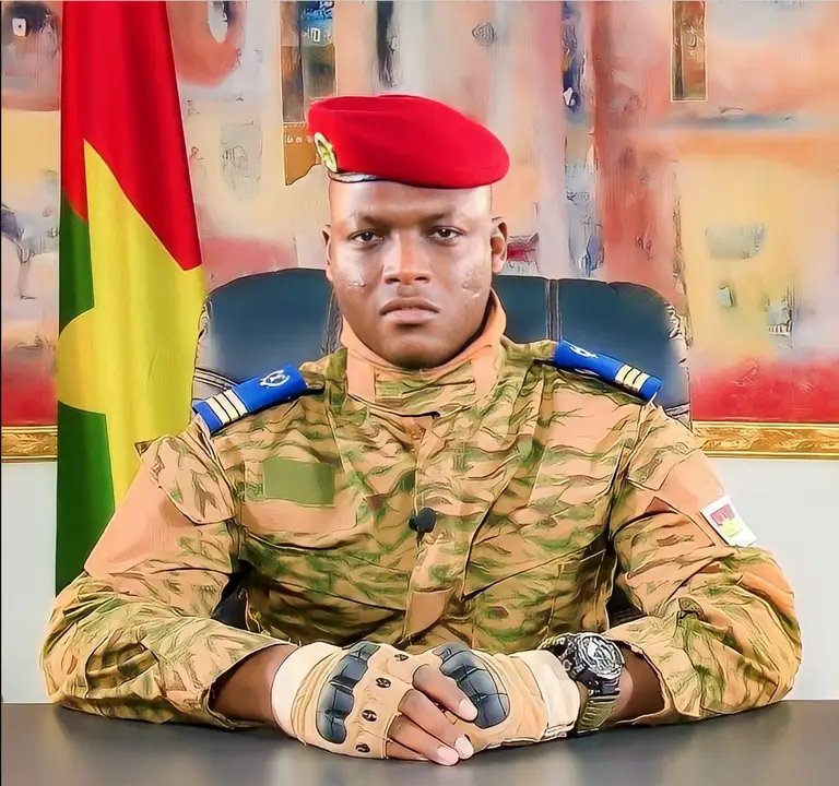 Burkina Faso : LE CAPITAINE IBRAHIM TRAORE REAFFIRME SA SEULE AUTORITE FACE AUX RUMEURS DE DISSENSIONS INTERNES