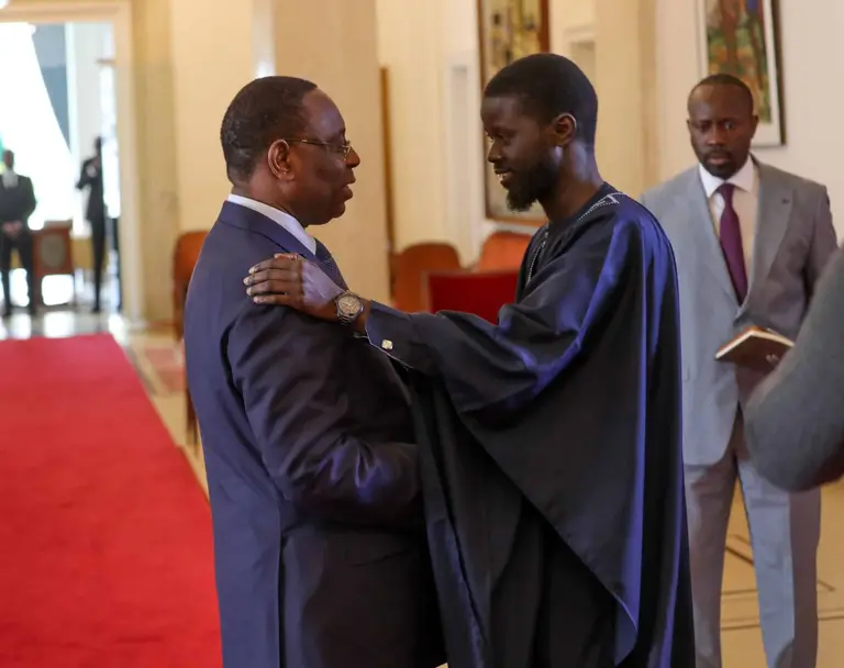 Sénégal : COLERE DES FAMILLES DE VICTIMES FACE A LA RENCONTRE ANNONCEE ENTRE FAYE ET SALL