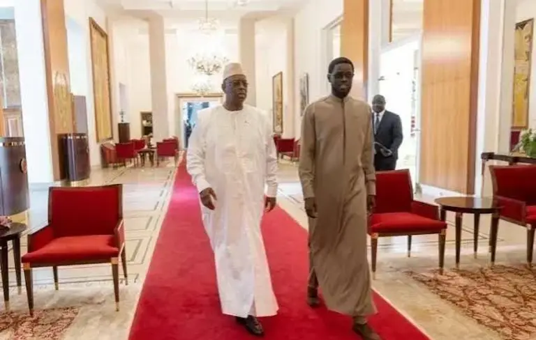 Politique : ENTRETIENS SECRETS AU PALAIS, CE QUI S'EST REELLEMENT DIT ENTRE MACKY SALL ET DIOMAYE FAYE