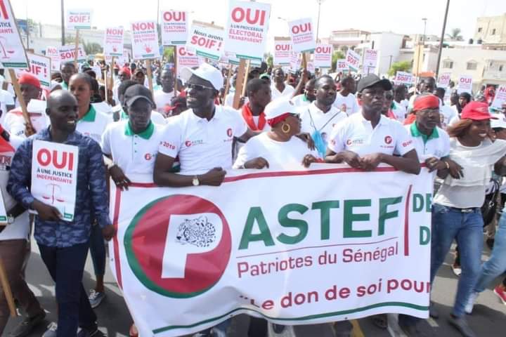 Sénégal : OUVERTURE DU PROCES DE TROIS CHRONIQUEURS POURSUIVIS POUR OFFENSE AU CHEF DE L'ÉTAT