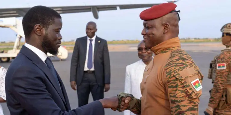Diplomatie & Géopolitique : IBRAHIM TRAORE POSE LES CONDITIONS DE L'AES POUR UNE COLLABORATION AVEC LA CEDEAO