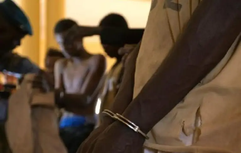 Saint Louis : 3 HOMOSEXUELS ARRETES PAR LA POLICE, LES AVEUX DEVASTATEURS DE L’UN D’EUX