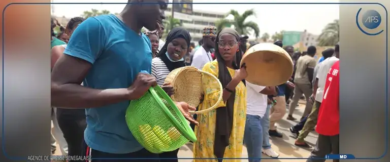 Sénégal : LA MARCHE DES « PANIERS VIDES » RECLAME UNE BAISSE DU COUT DE LA VIE A DAKAR