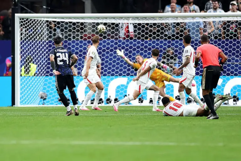 Mondial 2026 : L’ARGENTINE RENVERSE L’ANGLETERRE A LA DERNIERE MINUTE ET REJOINT L’ESPAGNE EN FINALE