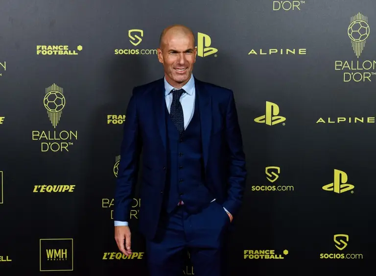 Équipe de France : ZINEDINE ZIDANE SUCCEDE OFFICIELLEMENT A DIDIER DESCHAMPS